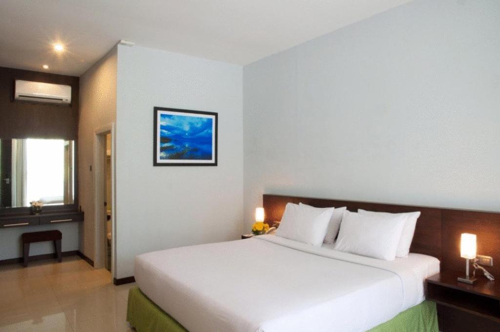 The Hill Hotel & Resort Sibolangit Экстерьер фото